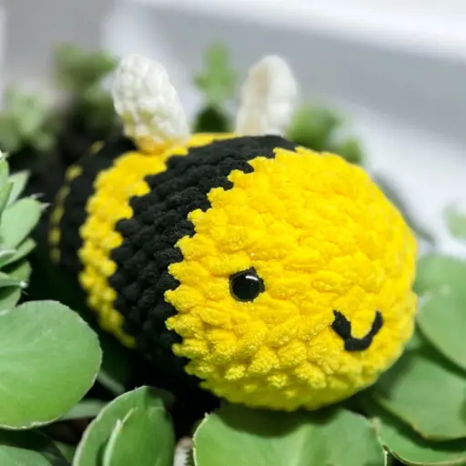 [PL-004] Large Chenille Bee Plushie | Soft Handmade Bee Stuffed Toy | Cozy, Cute Bee Plush | Perfect Gift for Kids & Adults
